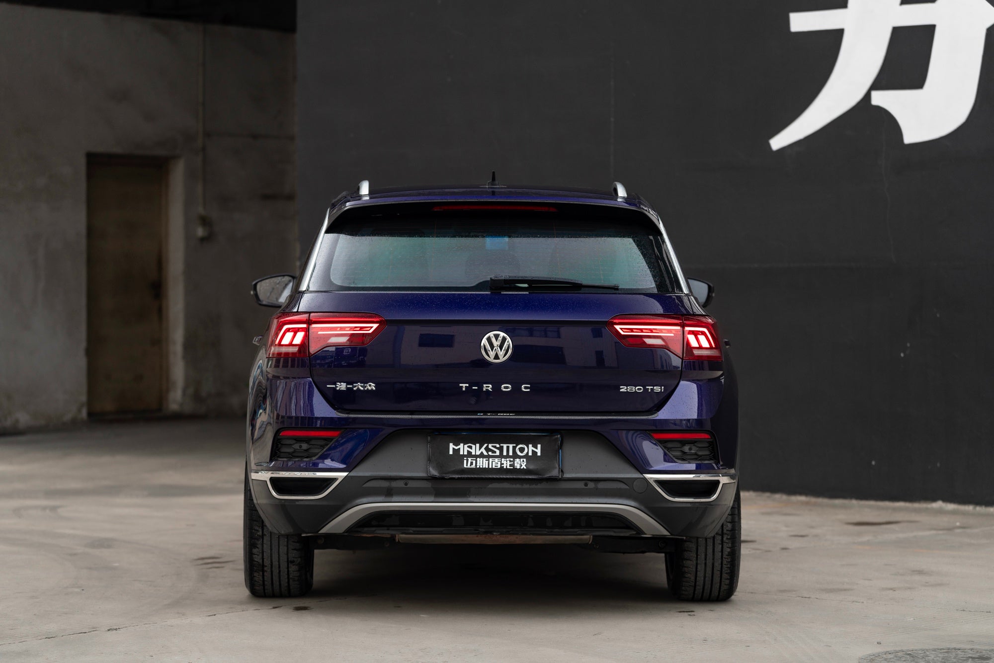 VOLKSWAGEN T-ROC-005-MST CK70