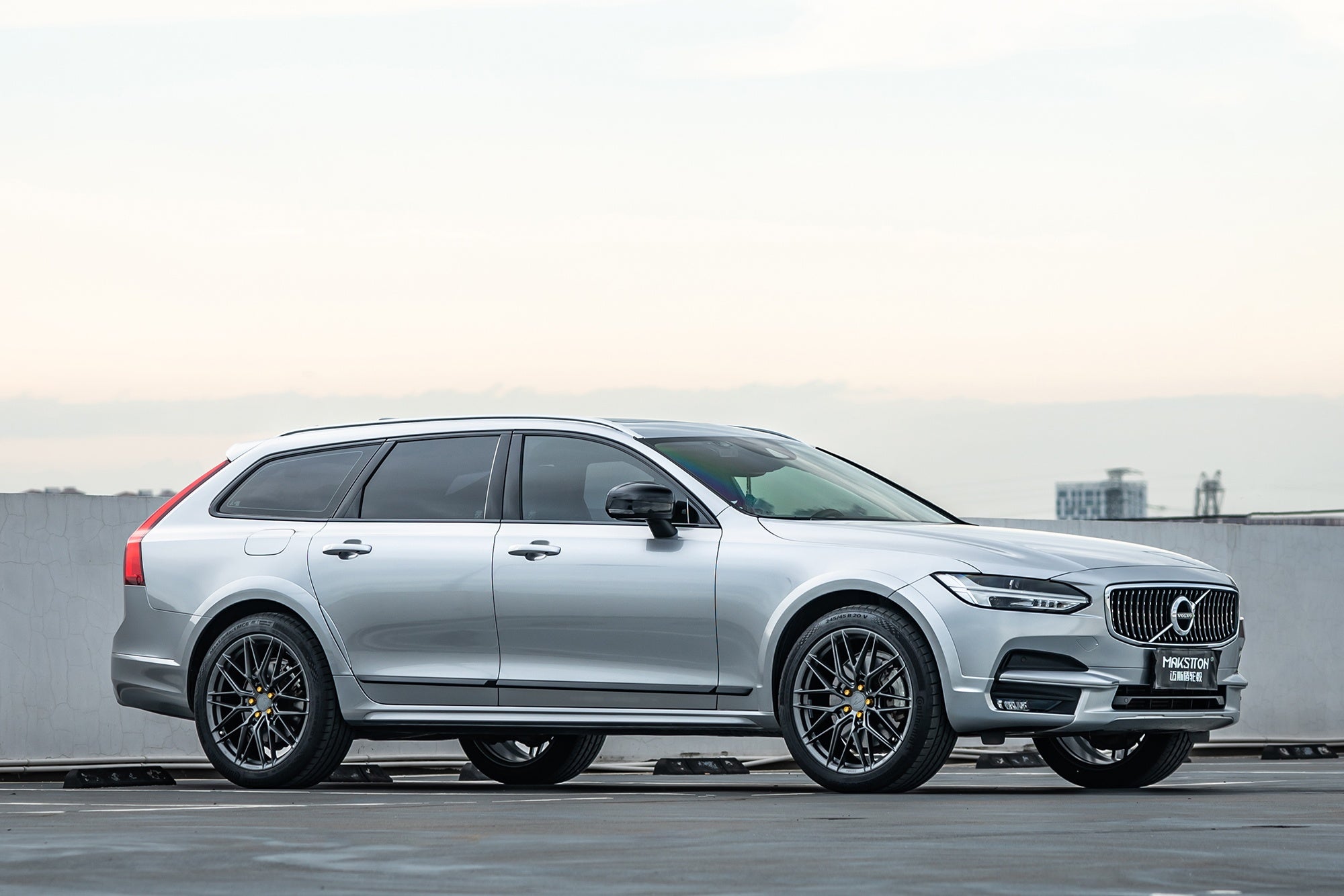 VOLVO V90CC-002-FG 715