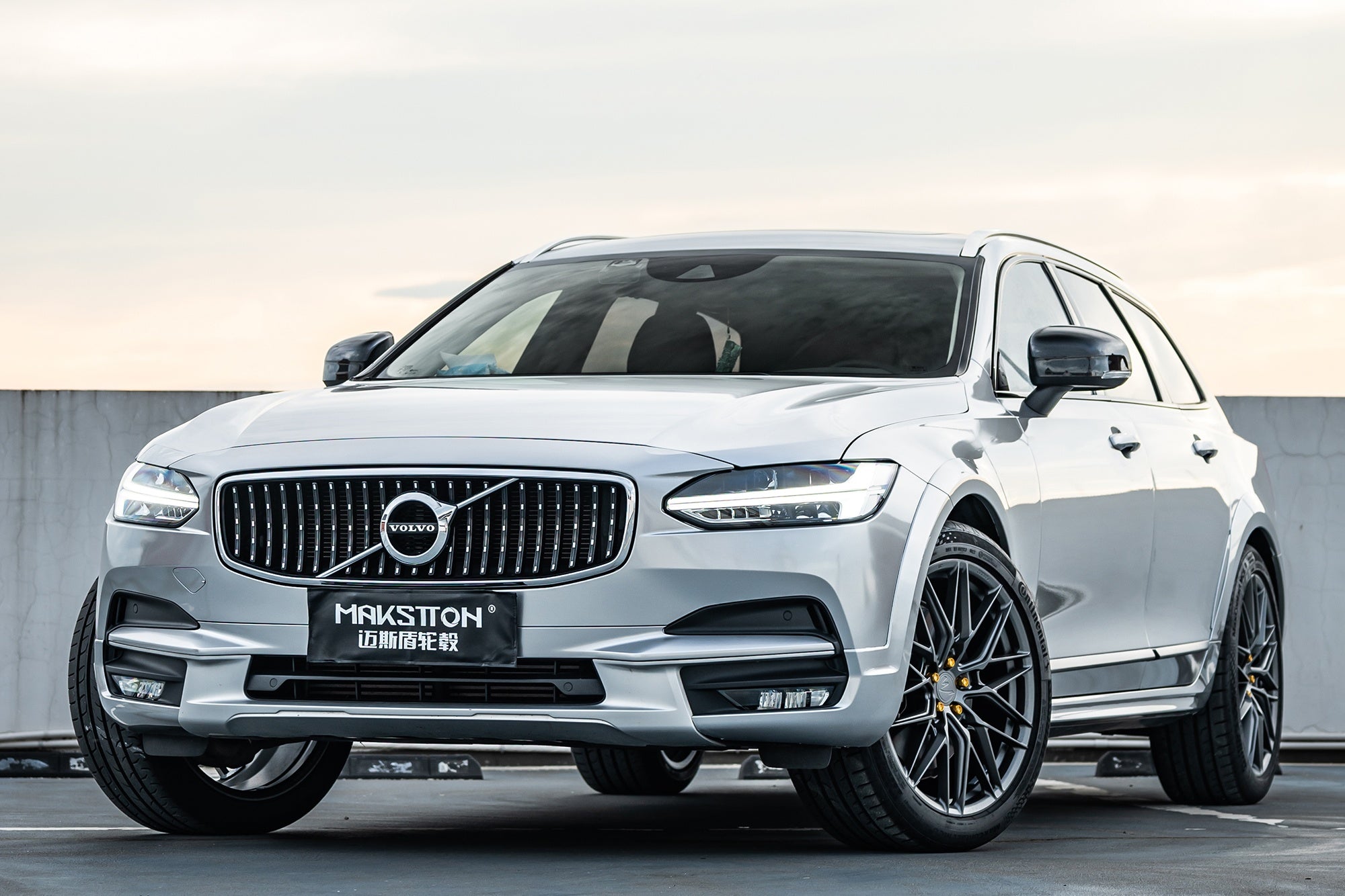VOLVO V90CC-004-FG 715