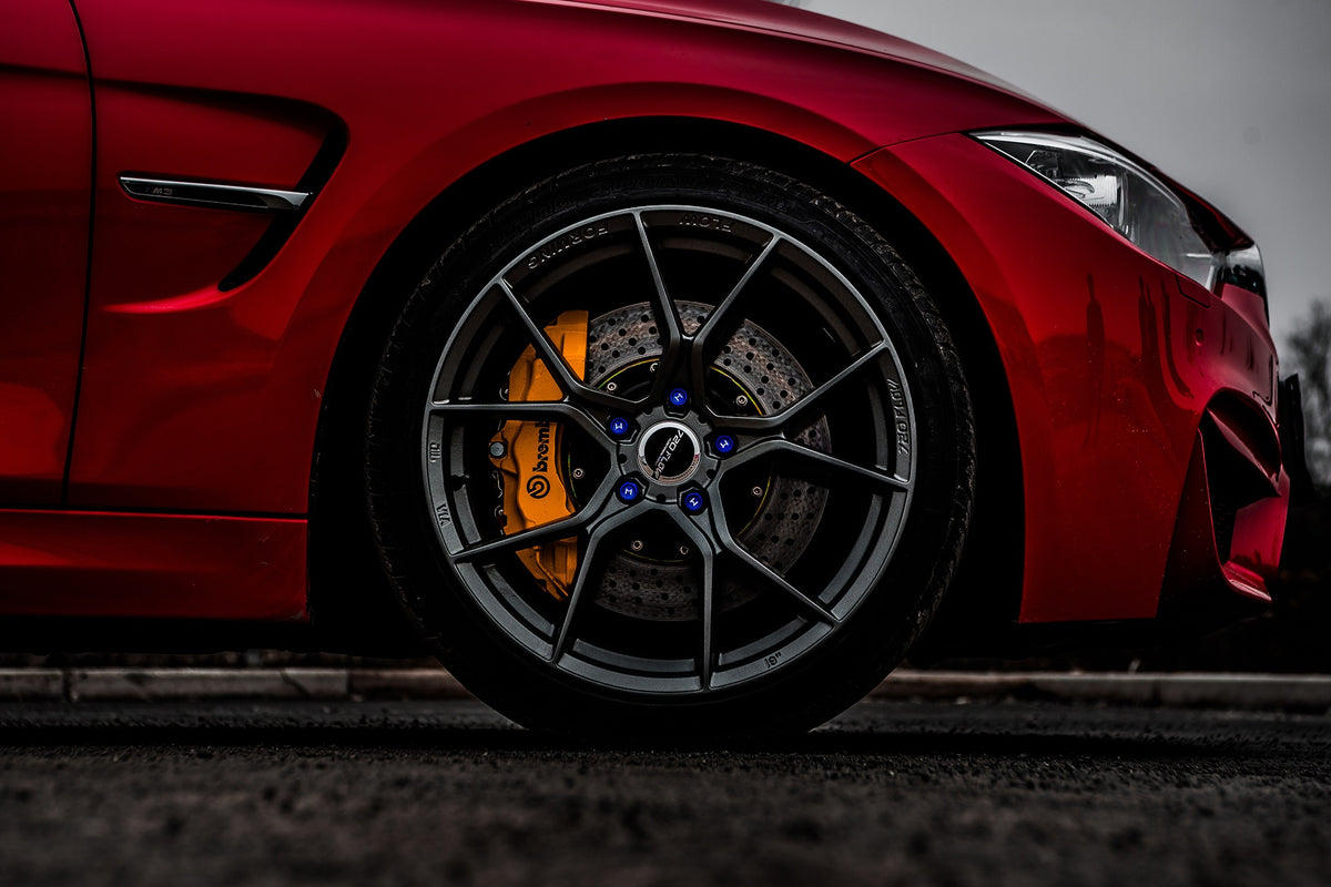 BMW 3 SERIES fitted with Makstton FF 101 wheels, installation view 3