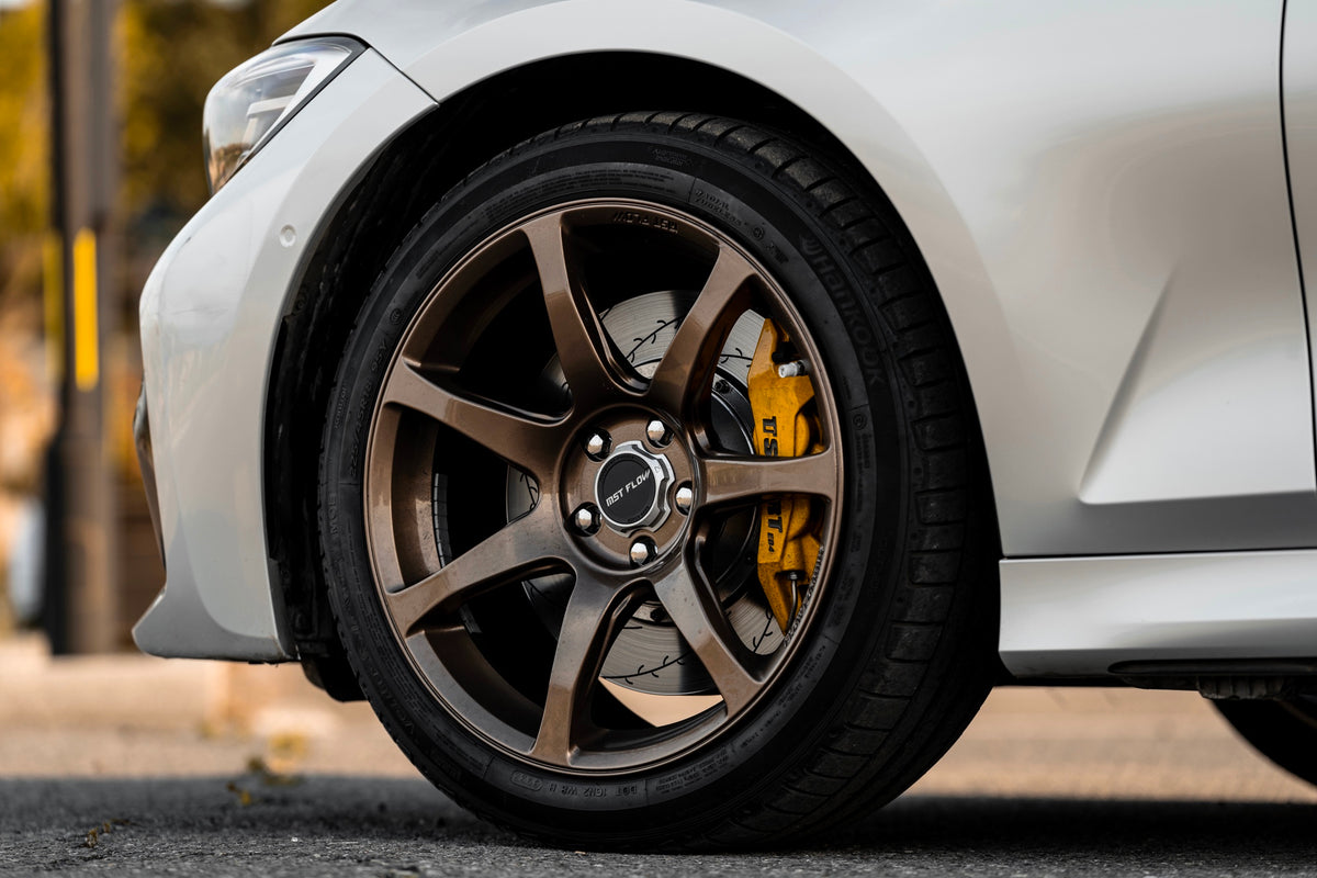 BMW 3 SERIES fitted with Makstton FF MR7 wheels, installation view 6