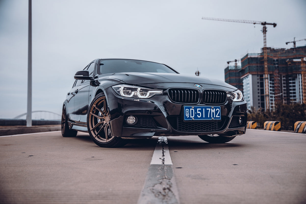 BMW 3 SERIES fitted with Makstton MST 713 wheels, installation view 5