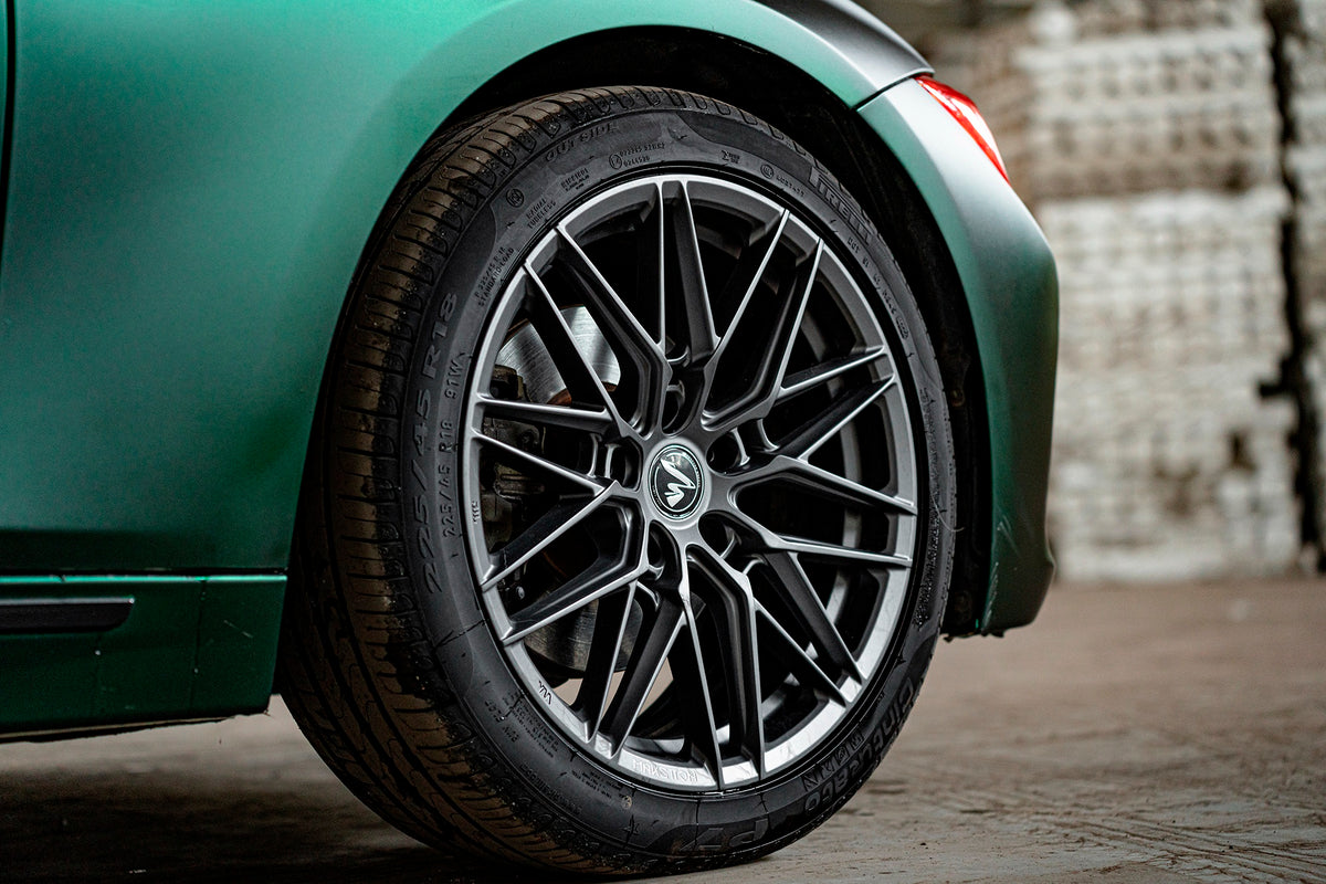 BMW 3 SERIES fitted with Makstton MST 715 wheels, installation view 2