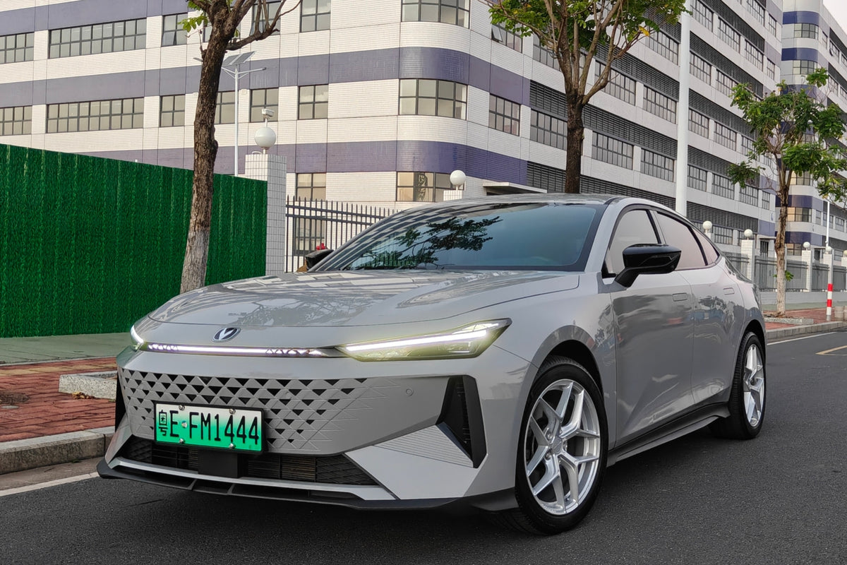 Changan UNI-V IDD fitted with Makstton FF FK07 wheels, installation view 2