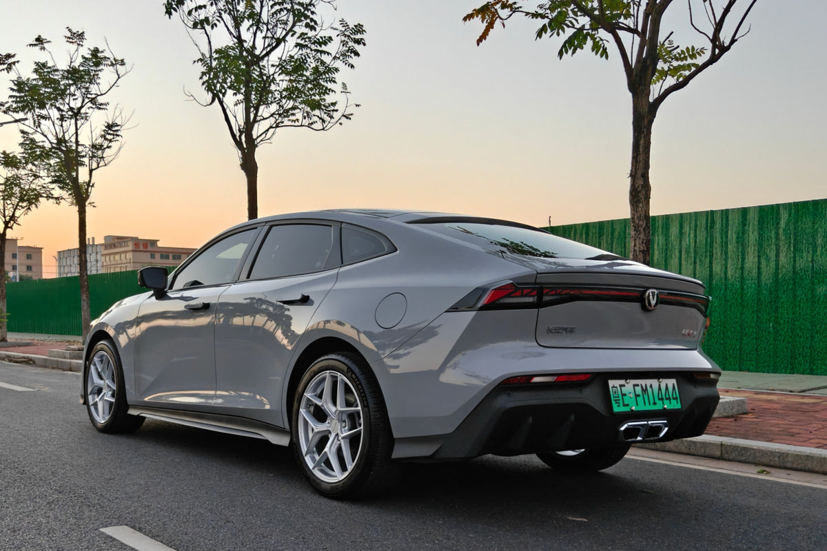 Changan UNI-V IDD fitted with Makstton FF FK07 wheels, installation view 4