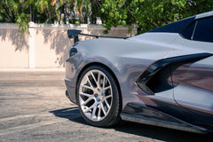 Corvette C8 fitted with Makstton FG RE07 front wheels and FG RE07 rear wheels, installation view 5