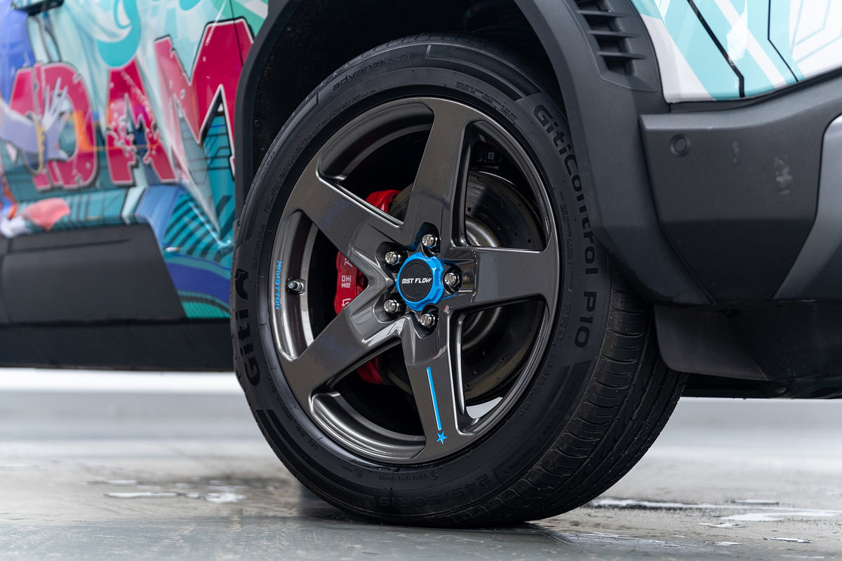 Fangchengbao TAI 3 fitted with Makstton FG RE05 wheels, installation view 2