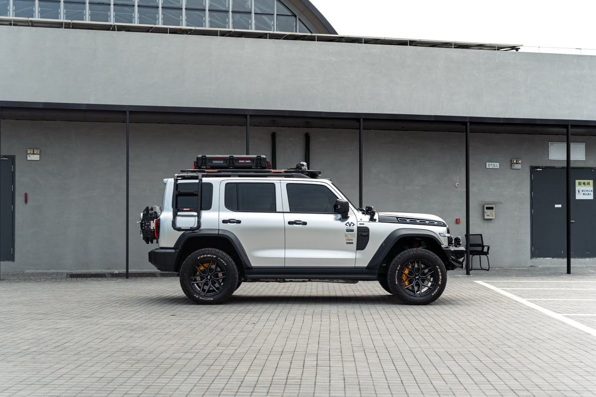 GWM TANK 300 (2026) fitted with Makstton N40° FK07RK TC wheels, installation view 1