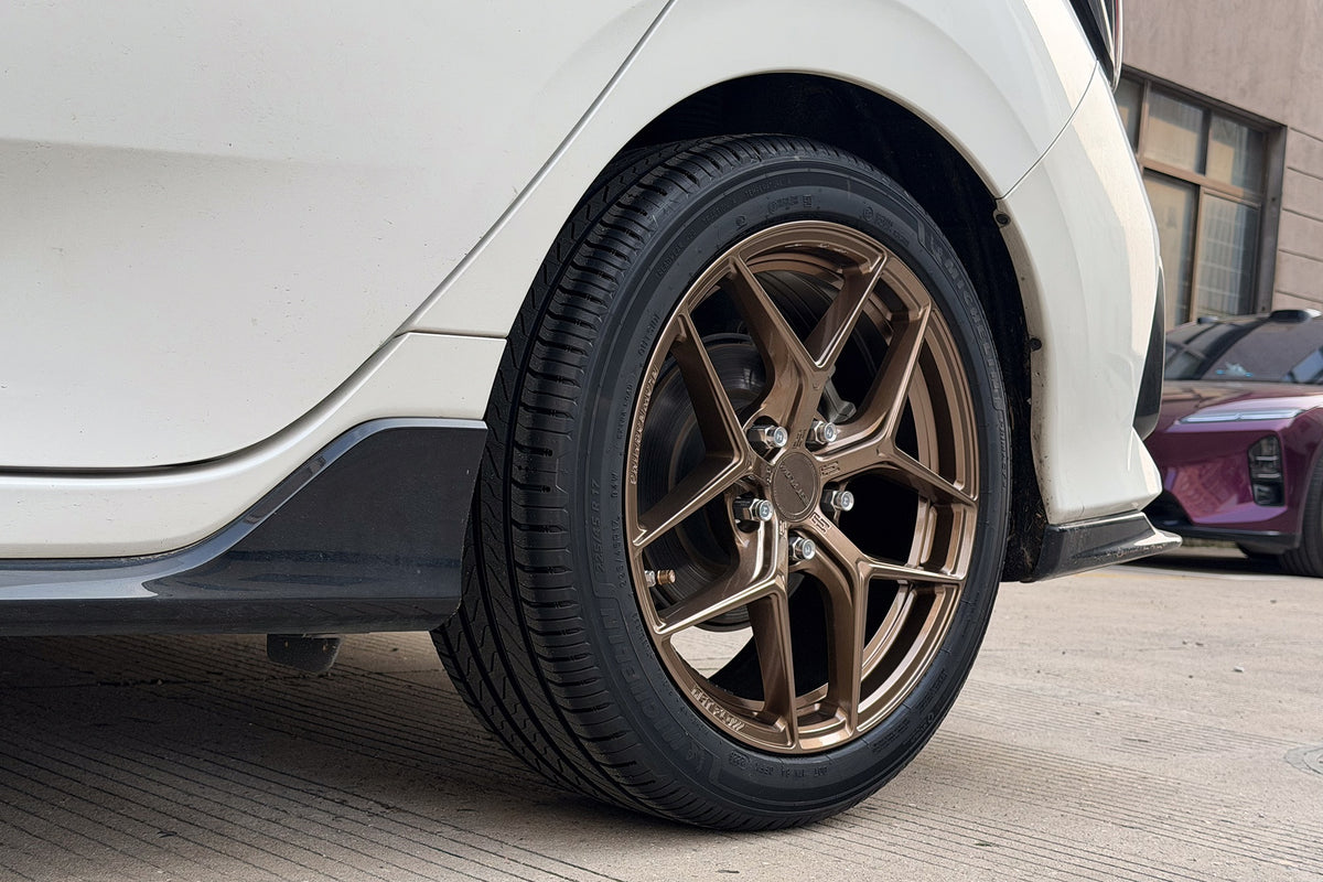 Honda CIVIC 10TH GEN fitted with Makstton FF FK07 wheels, installation view 5