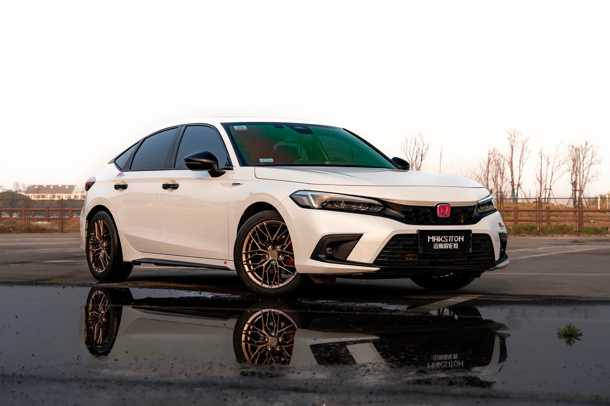 Honda CIVIC 11TH GEN fitted with Makstton FF FK08 wheels, installation view 2