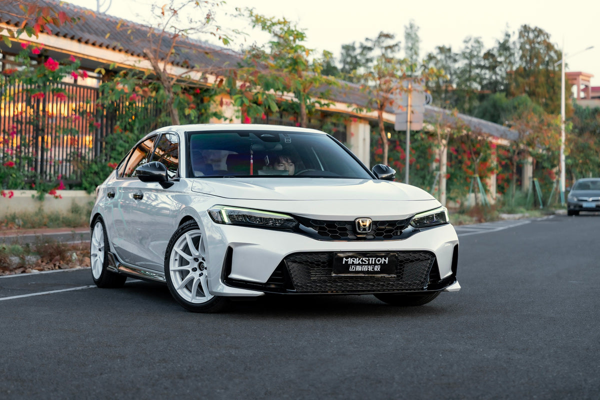 Honda CIVIC 11TH GEN fitted with Makstton FF FK75 wheels, installation view 2