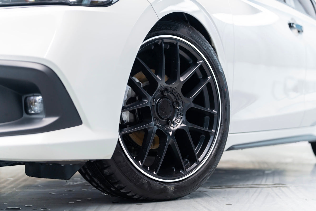 Honda CIVIC 11TH GEN fitted with Makstton MST CK70 wheels, installation view 3