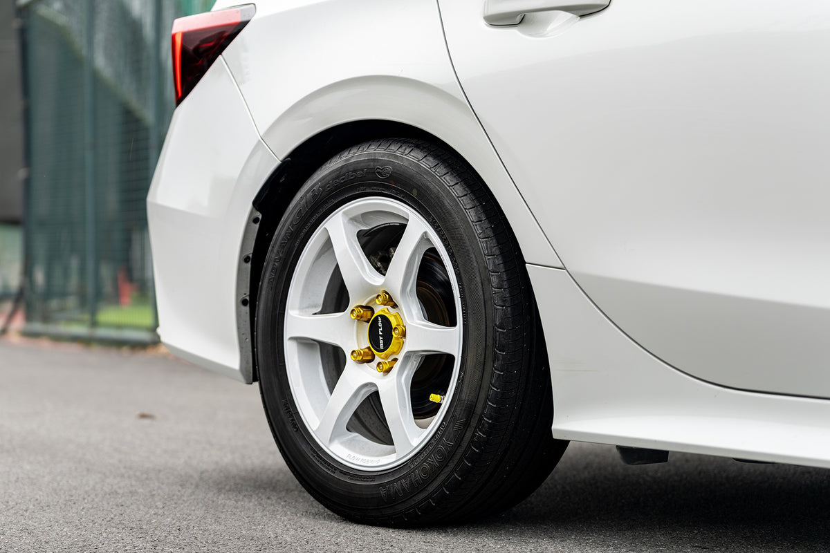 Honda INTEGRA fitted with Makstton FF MR6S wheels, installation view 6