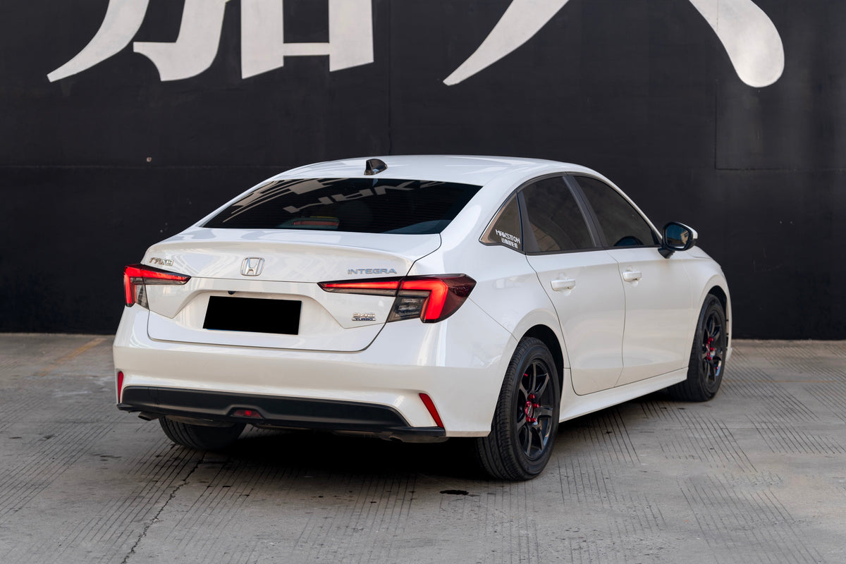 Honda INTEGRA fitted with Makstton FF MR7 wheels, installation view 3