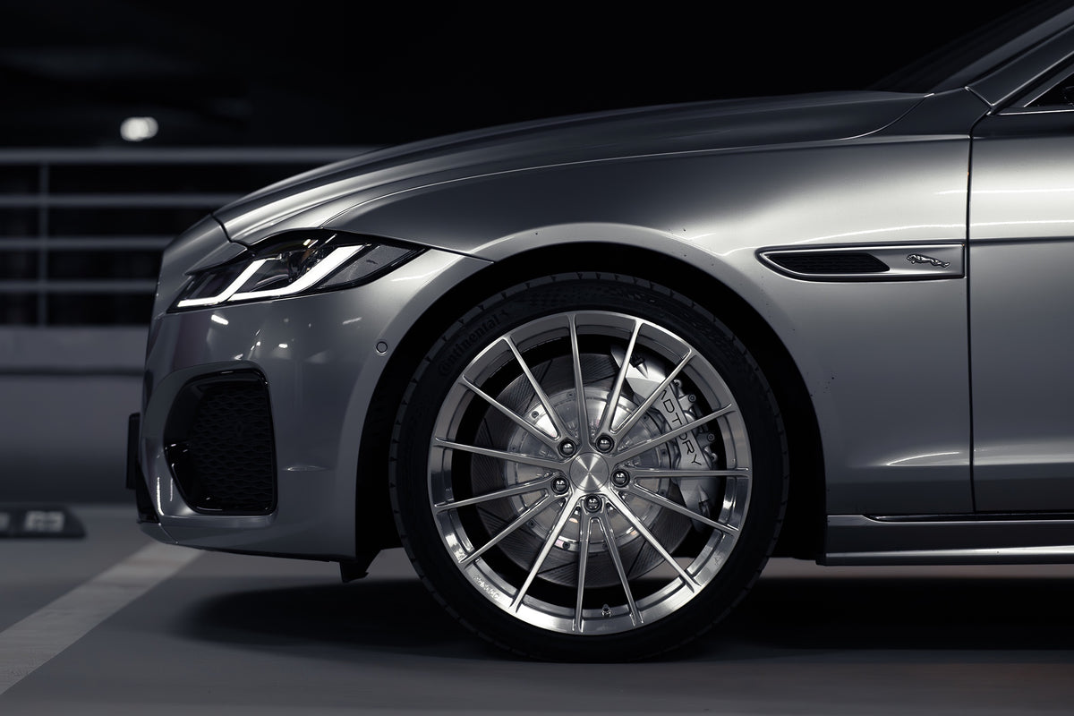 Jaguar XFL fitted with Makstton FG ZY01 wheels, installation view 2