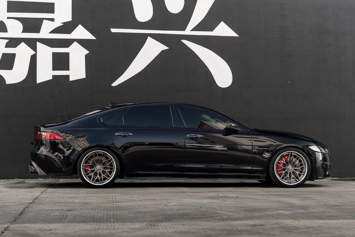 Jaguar XFL fitted with Makstton FG ZY02 wheels, installation view 1