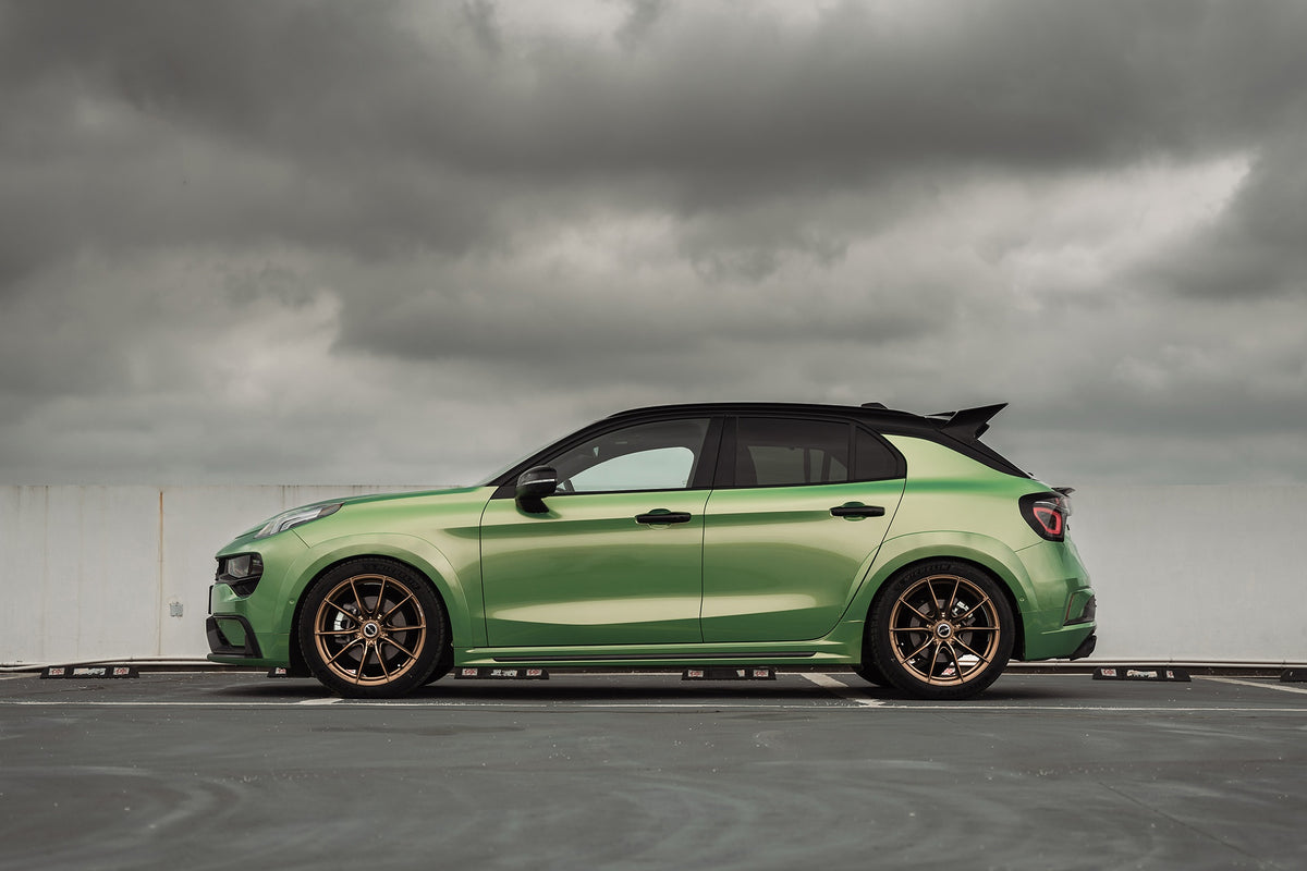 Lynk & Co 02 HATCHBACK fitted with Makstton FF 011 wheels, installation view 1