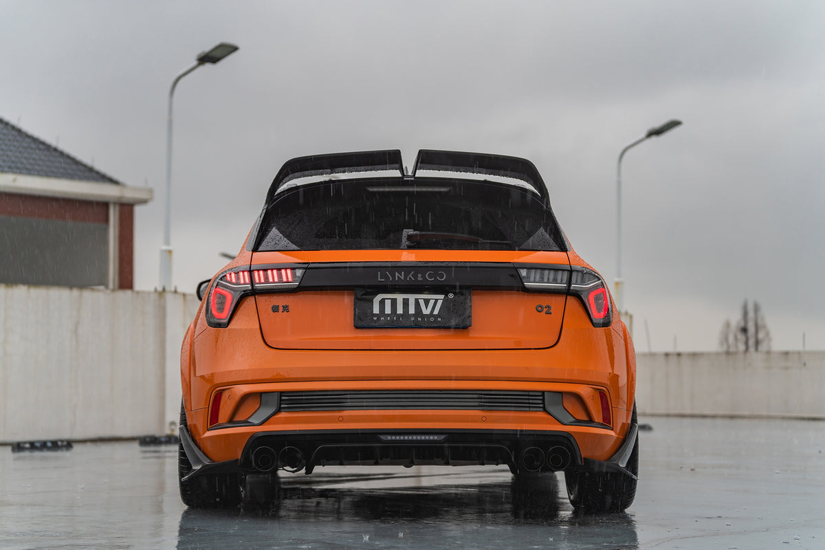 Lynk & Co 02 HATCHBACK fitted with Makstton FF 011 wheels, installation view 3