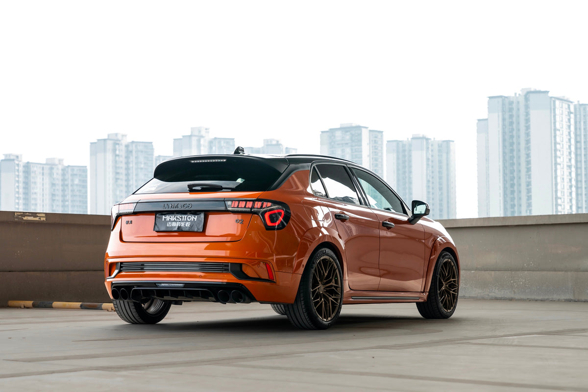 Lynk & Co 02 HATCHBACK fitted with Makstton FF FK08 wheels, installation view 3