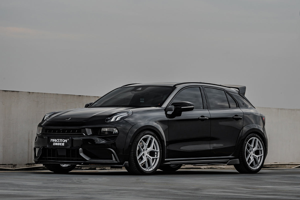 Lynk & Co 02 HATCHBACK fitted with Makstton FG FK07 wheels, installation view 3