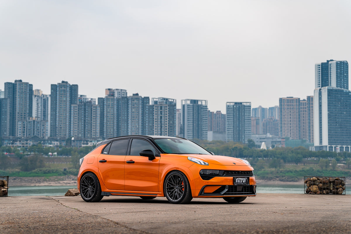 Lynk & Co 02 HATCHBACK fitted with Makstton MST 715 wheels, installation view 4