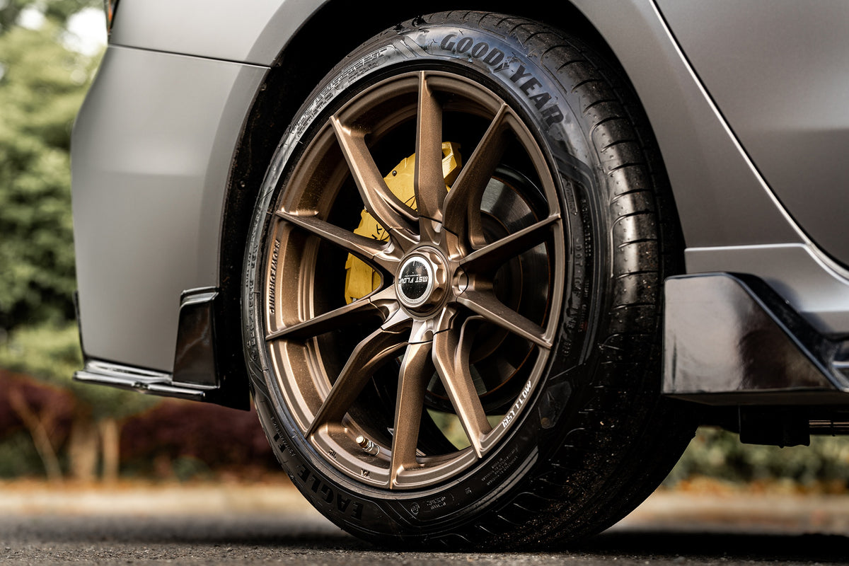 Lynk & Co 03 fitted with Makstton FF 011 wheels, installation view 2