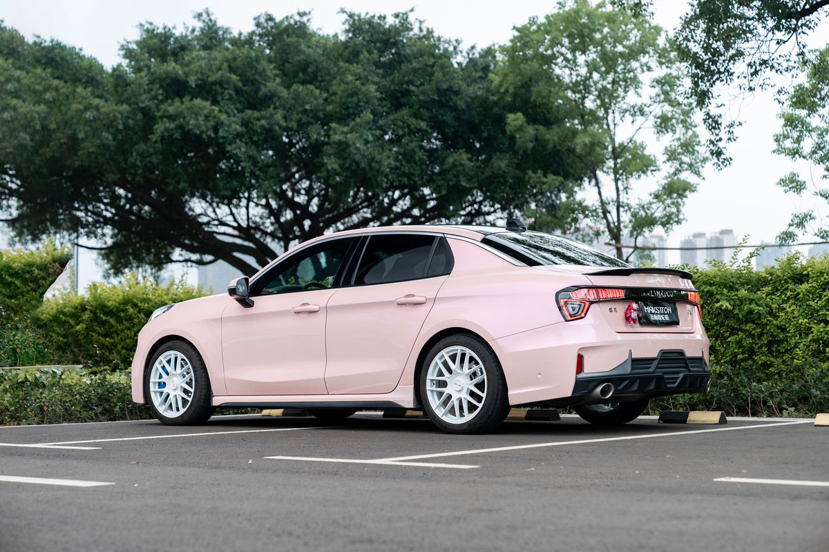 Lynk & Co 03 fitted with Makstton FF CK70CE wheels, installation view 3