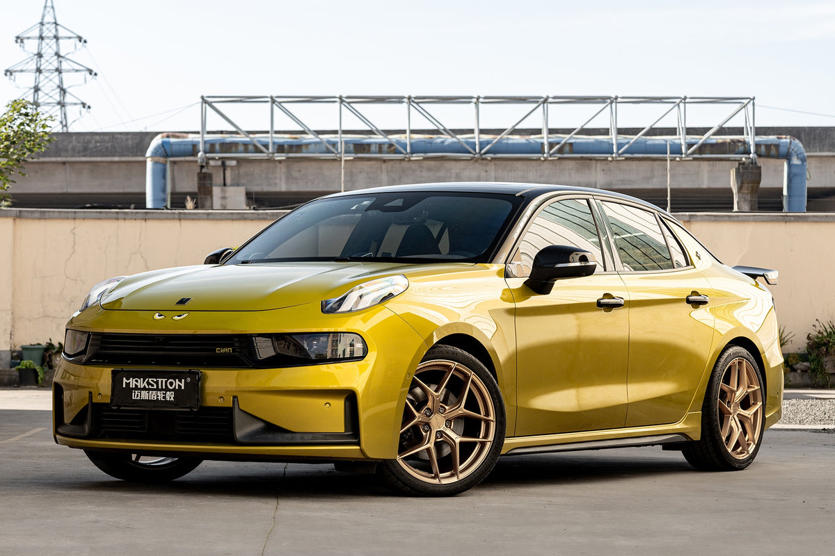 Lynk & Co 03 fitted with Makstton FF FK07 wheels, installation view 3