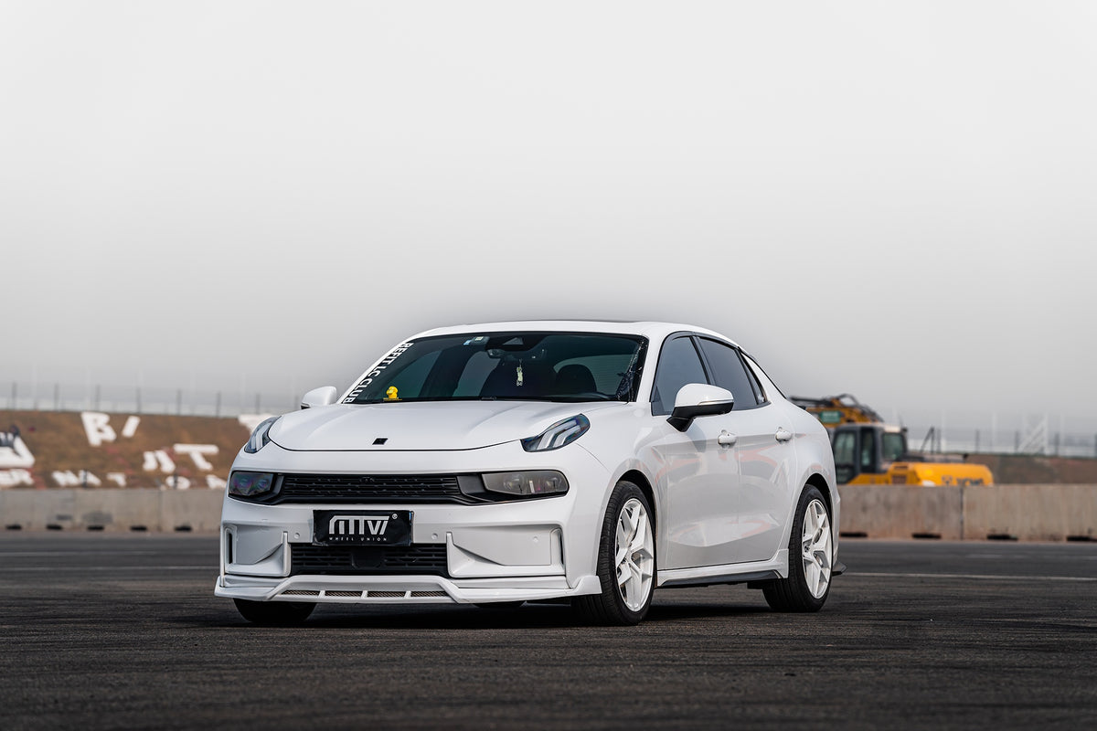 Lynk & Co 03 fitted with Makstton FF FK07 wheels, installation view 6