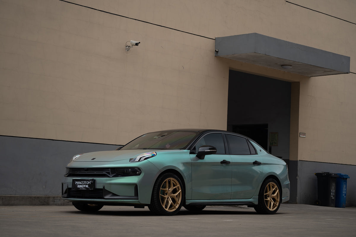 Lynk & Co 03 fitted with Makstton FF FK07 wheels, installation view 5