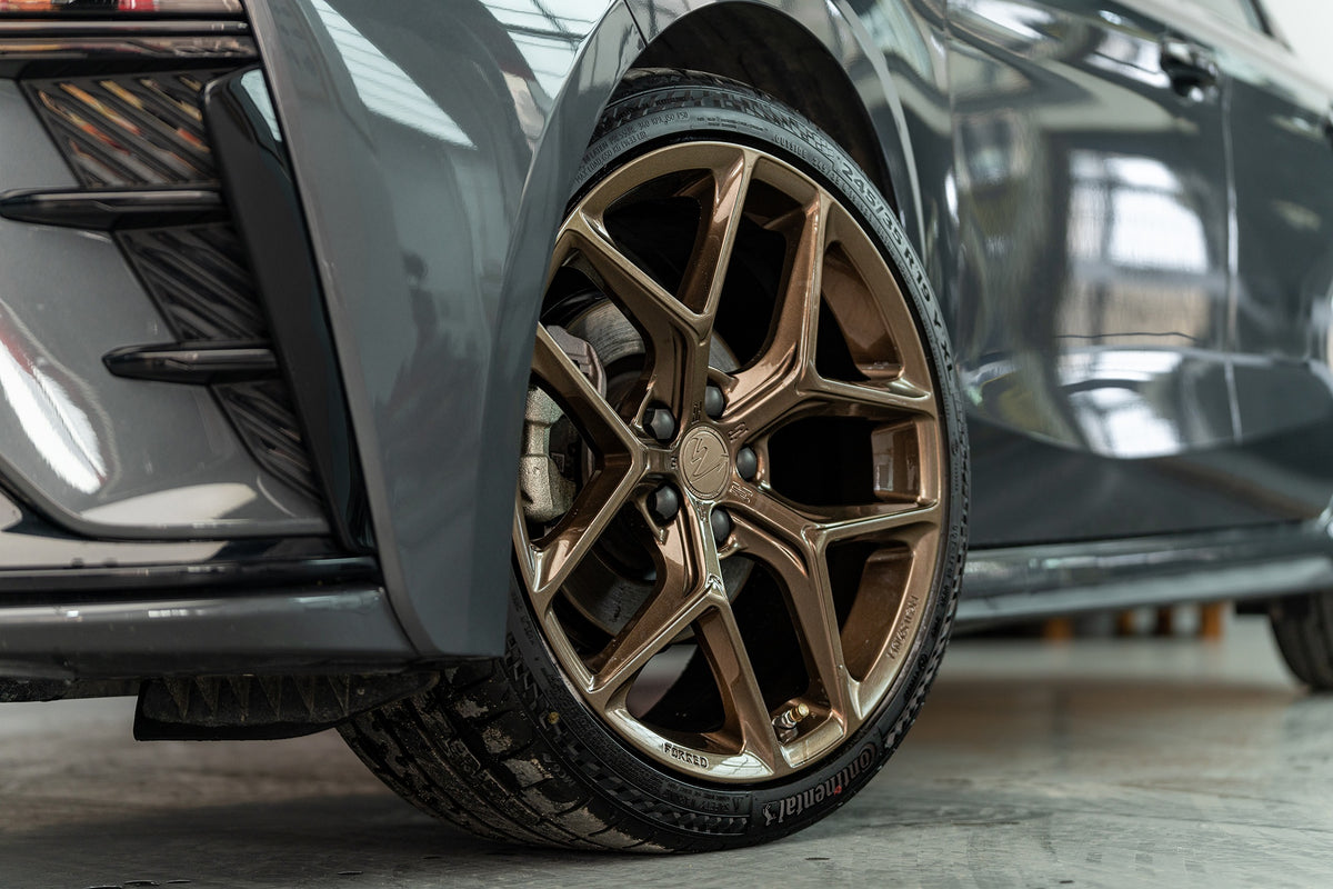 Lynk & Co 03 fitted with Makstton FG FK07RL wheels, installation view 3