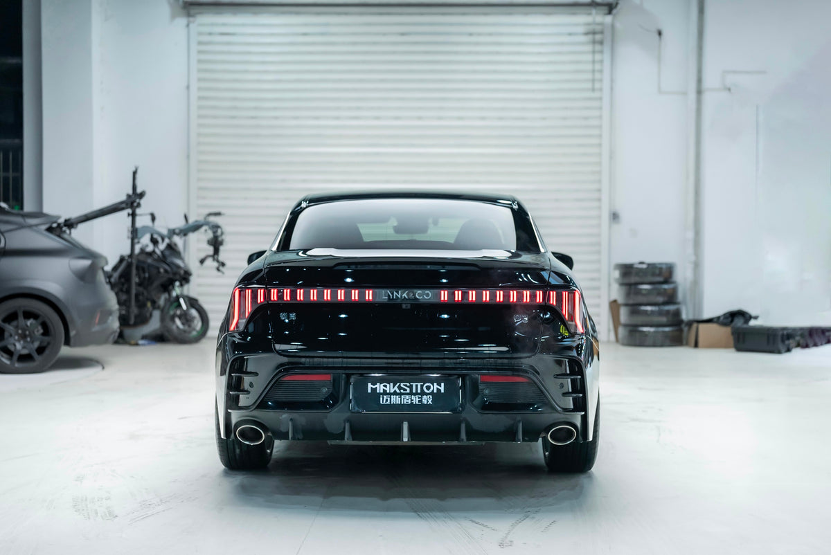 Lynk & Co 03 fitted with Makstton FG FK07RL wheels, installation view 5