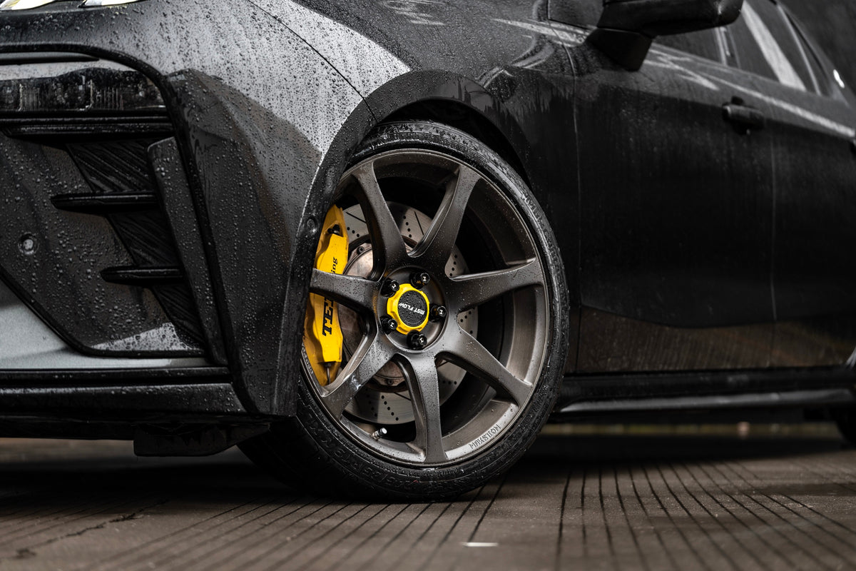 Lynk & Co 03 fitted with Makstton FG MR7 MONO wheels, installation view 6