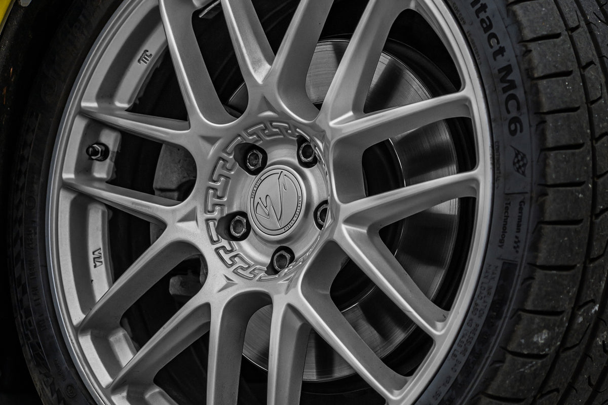 Lynk & Co 03 fitted with Makstton MST CK70 wheels, installation view 4