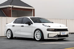 Lynk & Co 03 fitted with Makstton MST CK70 wheels, installation view 5