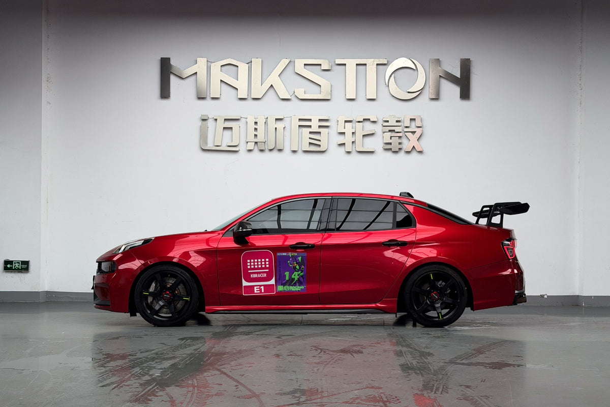 Lynk & Co 03+ fitted with Makstton FF MR6 wheels, installation view 1