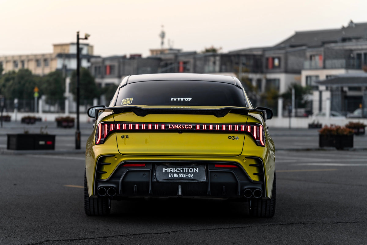 Lynk & Co 03+ fitted with Makstton FF MR7 wheels, installation view 5