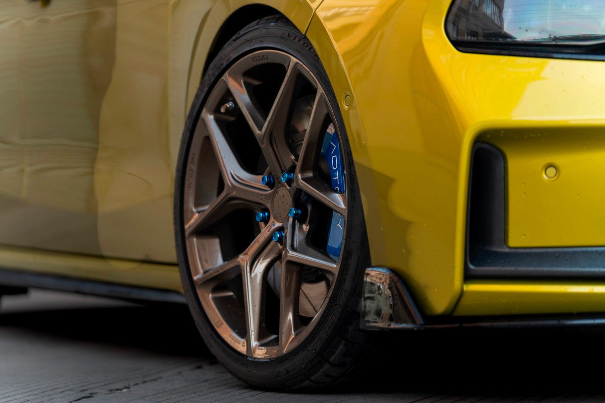 Lynk & Co 03+ fitted with Makstton FG FK07RL wheels, installation view 12