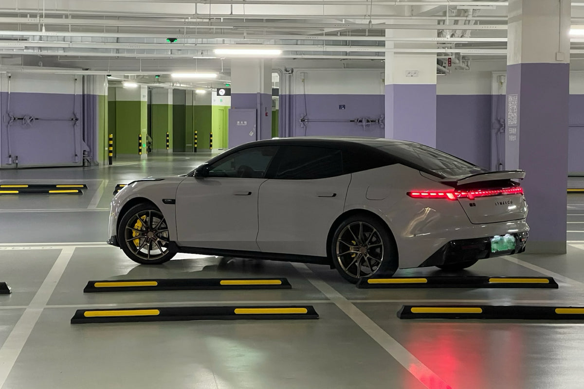 Lynk & Co 10 EM-P fitted with Makstton FG FR9 wheels installation view 3