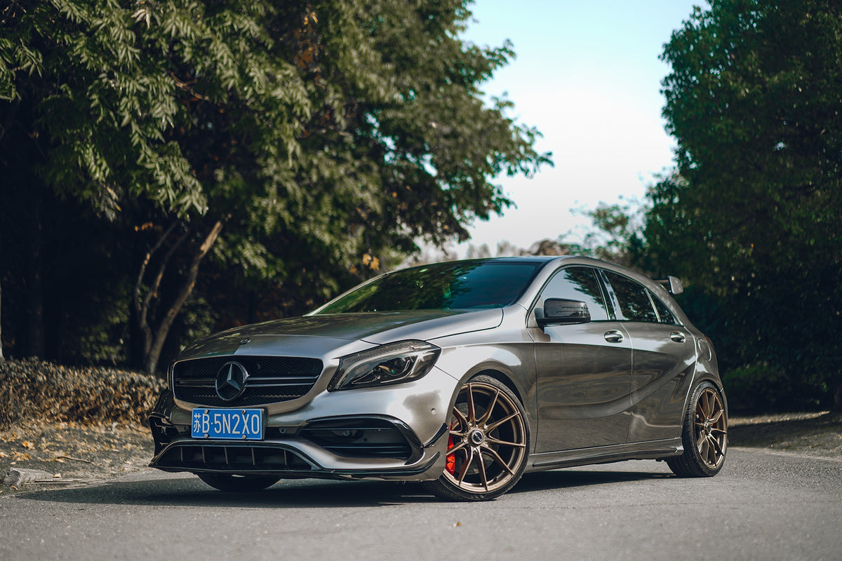 Mercedes-Benz A45 AMG fitted with Makstton FF 011 wheels, installation view 5