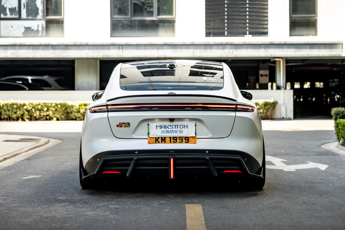 NIO ET5 fitted with Makstton FG 007 wheels, installation view 5
