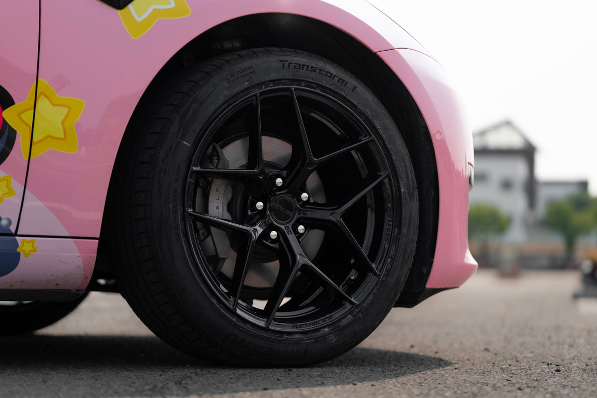 Tesla MODEL 3 fitted with Makstton FF FK07 wheels, installation view 6