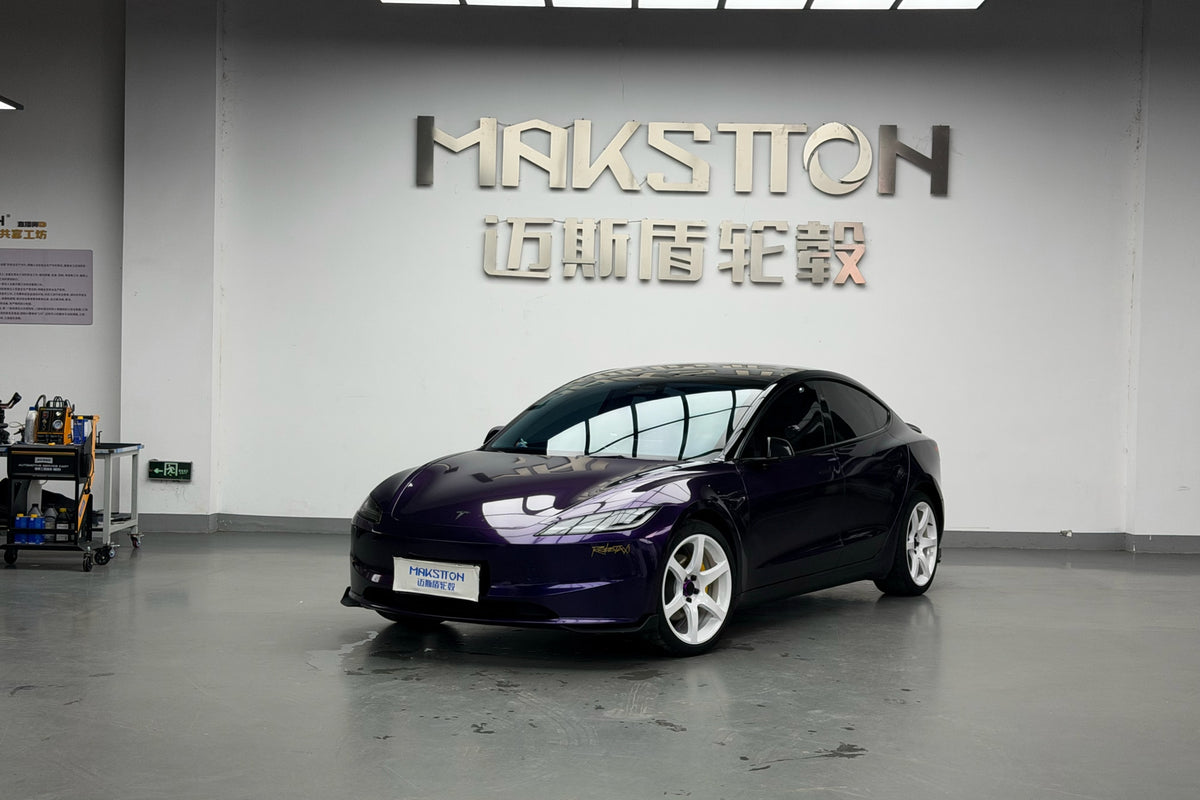 Tesla MODEL 3 fitted with Makstton FF MR6 wheels, installation view 2