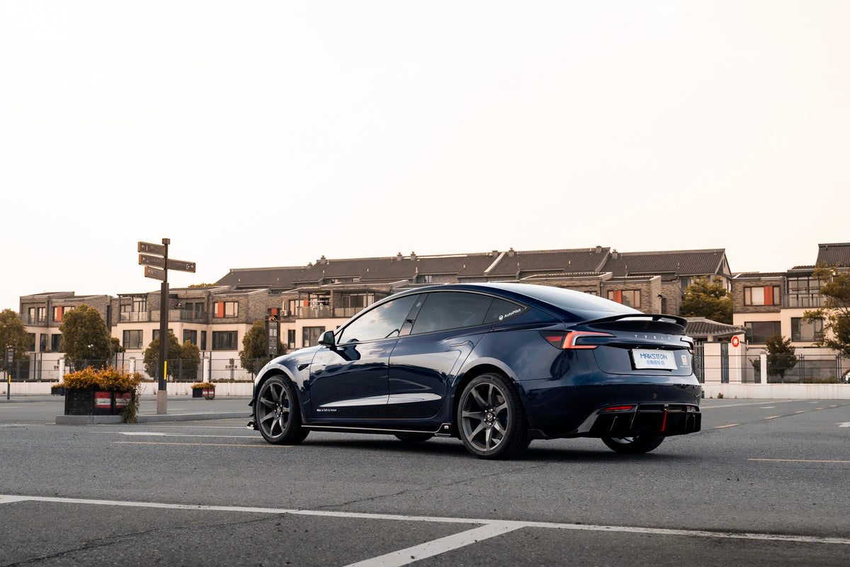 Tesla MODEL 3 fitted with Makstton FF MR7 MONO wheels, installation view 3