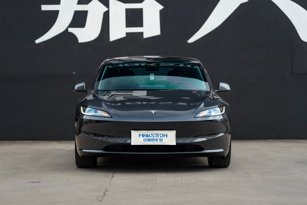 Tesla MODEL 3 fitted with Makstton FF MR7 wheels, installation view 4