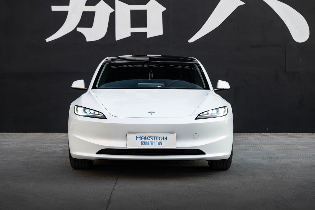 Tesla MODEL 3 fitted with Makstton FF MR7 wheels, installation view 4