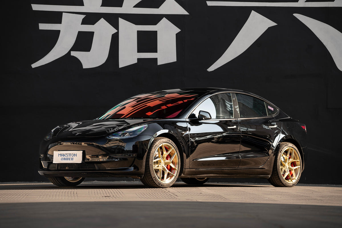 Tesla MODEL 3 fitted with Makstton FG FK07 wheels, installation view 2
