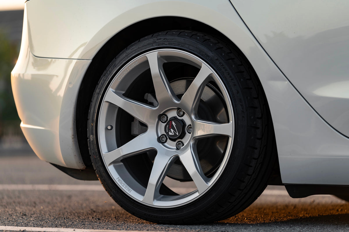 Tesla MODEL 3 fitted with Makstton FG MR7 MONO wheels, installation view 6