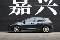 Volkswagen GOLF GTI 8TH GEN fitted with Makstton FF FK07 wheels, installation view 1
