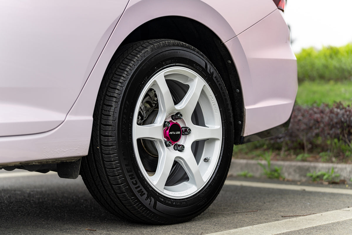 Volkswagen LAVIDA fitted with Makstton FF MR6S wheels, installation view 4